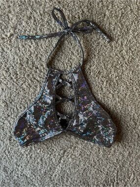 iHeartRaves Holographic Metallic Lace-Up Halter Top – One Size